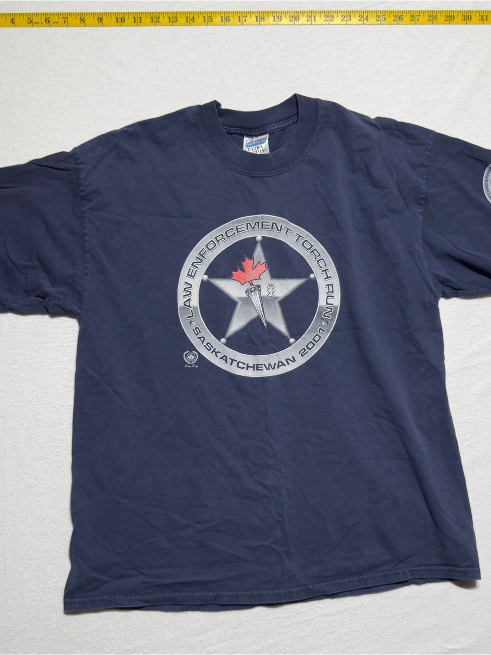 Vintage 2001 distressed law enforcement graphic t shirt